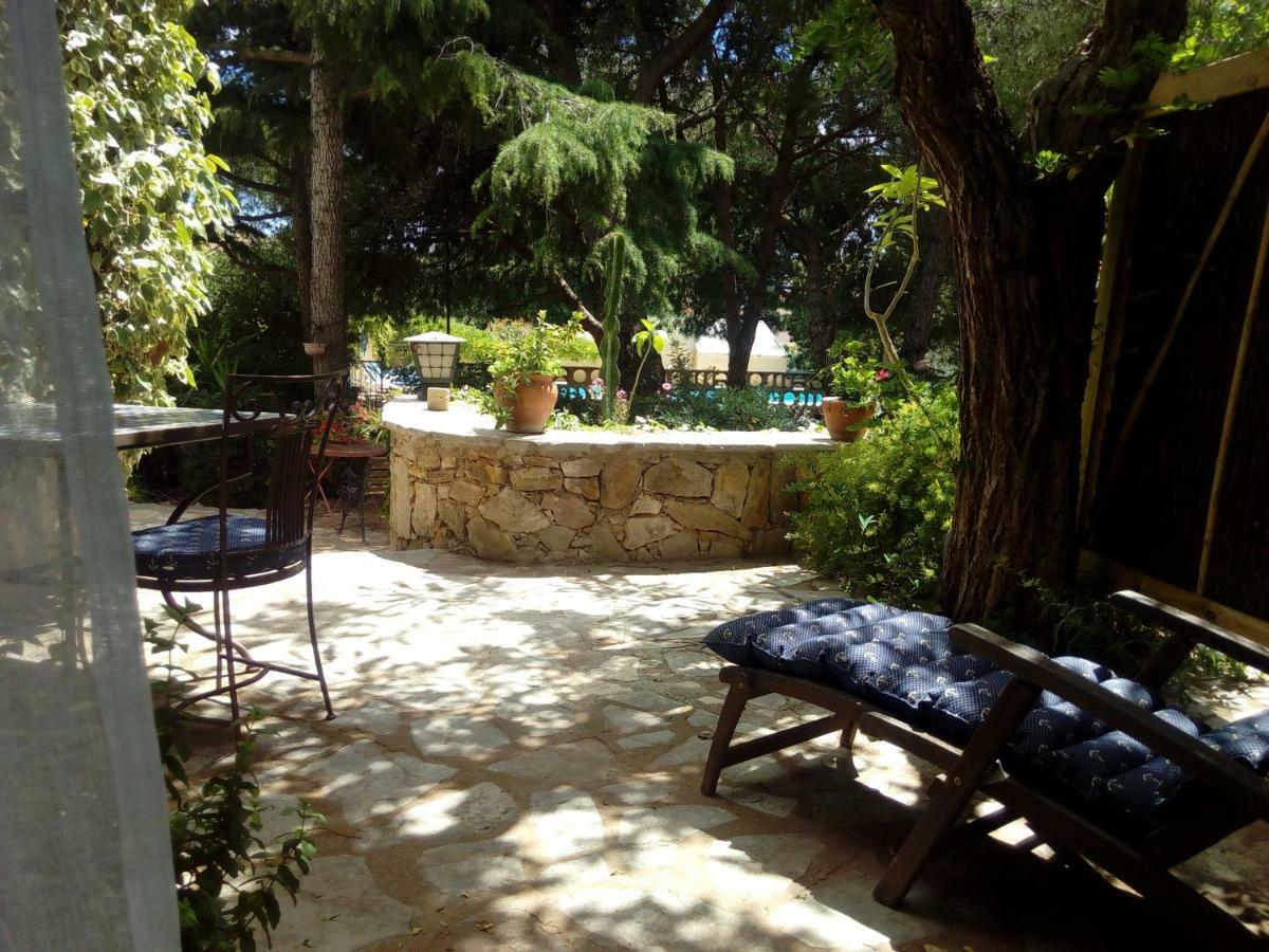 Le Paradis De Valerie Sete Bagian luar foto